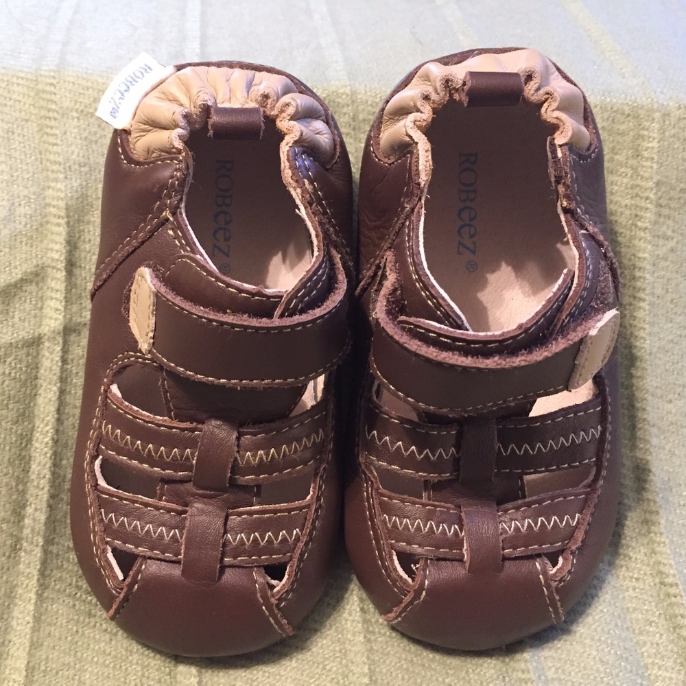 Robeez Mini Shoez Sandal (toddler size 5)